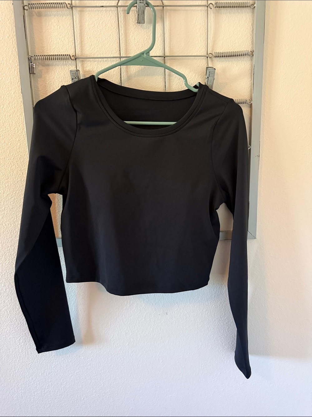 TC Black Long-Sleeve Cropped Tee